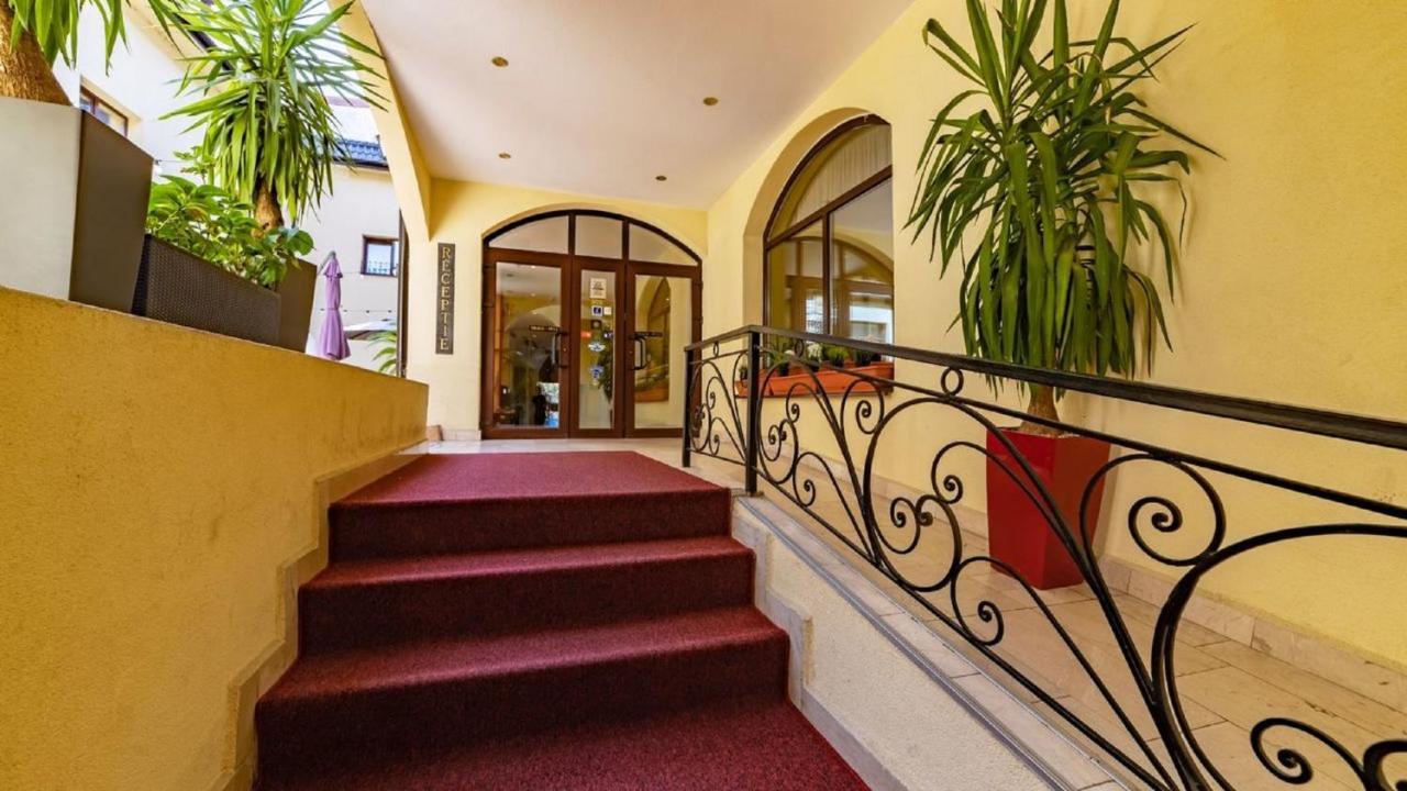 Hotel Trianon Bukarest Eksteriør billede